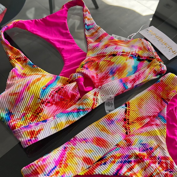 Colorful two piece bikini - Picture 1 of 7